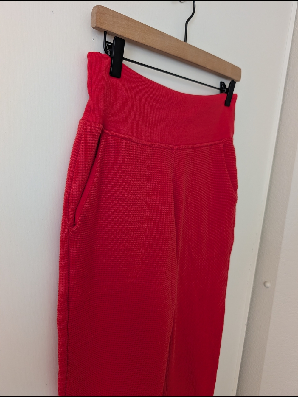 Athleta Womens Small Red Joggers Waffleweave Activewear Loungewear Athleisure - Picture 4 of 8